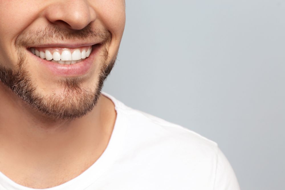 boca-dientes-sanos-microcirugía-periodontal.jpg