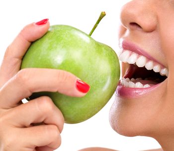 Dientes más blancos gracias a la dieta blanca