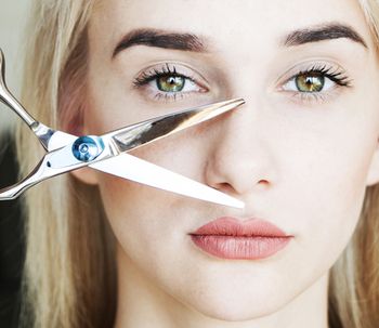 Rinoseptoplastia: qué lo diferencia de la rinoplastia y cómo es su posoperatorio